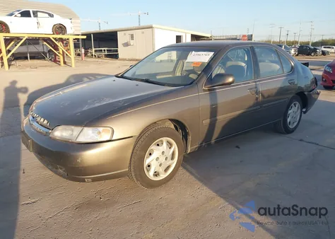 1998 Nissan Altima Gle/Gxe/Se/Xe from USA, damaged, VIN 1N4DL01D7WC114228